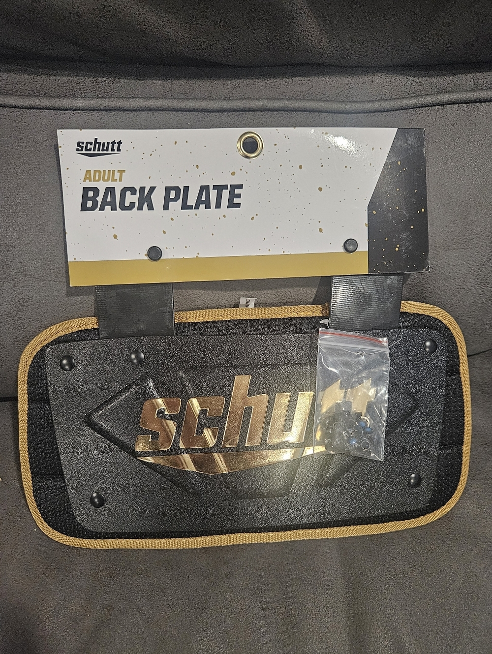 NWT adult Schutt black and yellow back plate